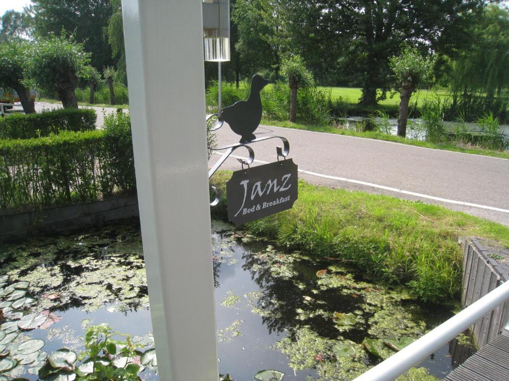 카펠러 안 덴 에이설 Janz B&B 외부 사진